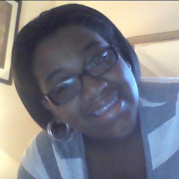 Profile Picture of Chanel Pearson (@chanelrenee) on Poshmark