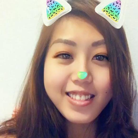 Profile Picture of Thanh Huynh (@tihuynh) on Poshmark