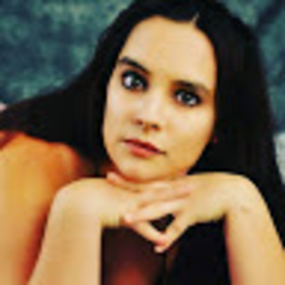 Profile Picture of Brittany Dutrow (@brittanydutrow) on Poshmark