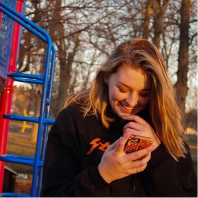 Profile Picture of Jennifer Shepard (@j3nny_s1) on Twitter