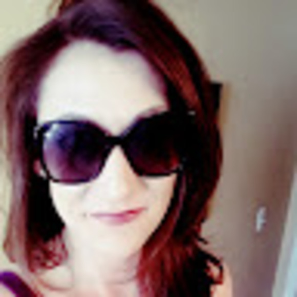 Profile Picture of Miranda Albracht (@mirandaalbracht) on Poshmark