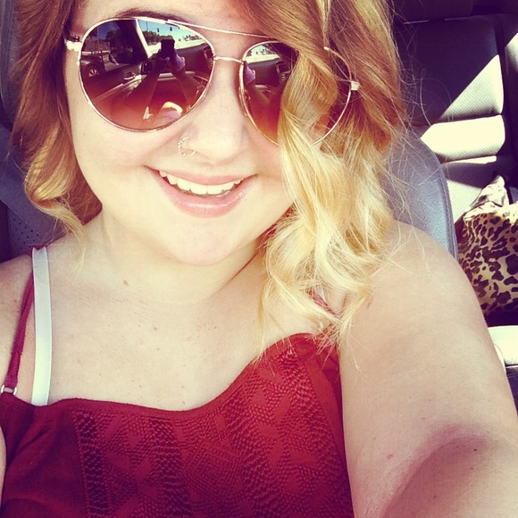 Profile Picture of Tori Brock (@torinilah) on Poshmark