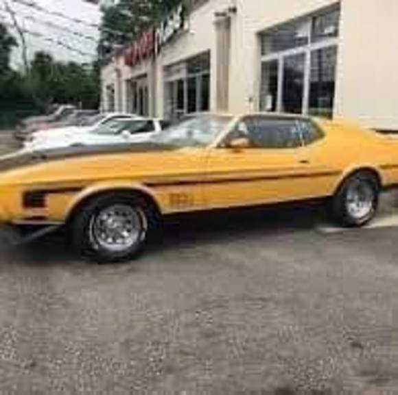 Profile Picture of Jason Poulton (@jasonpoulton) on Poshmark