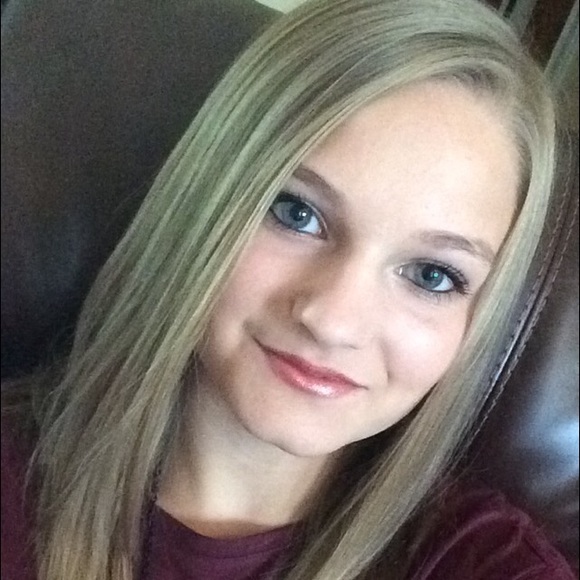 Profile Picture of Michaella Mckenna (@michaella_mck) on Poshmark