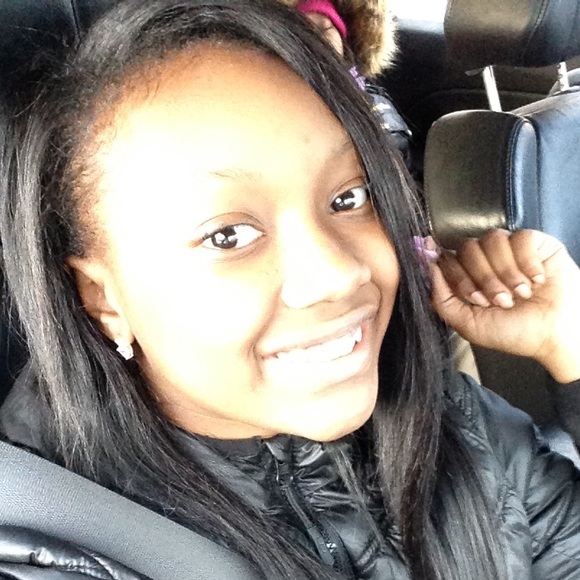 Profile Picture of Kateta Webb (@kateraa) on Poshmark