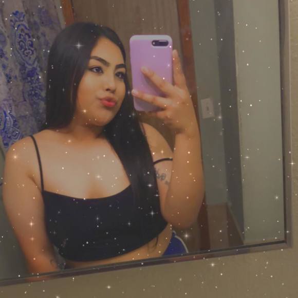 Profile Picture of Veronica Rodriguez (@vero_nica96) on Poshmark