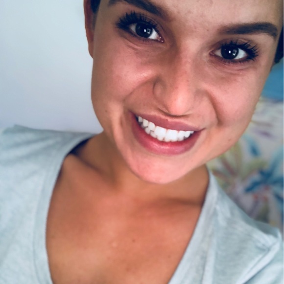 Profile Picture of Lucy Clark (@lfc1996) on Poshmark