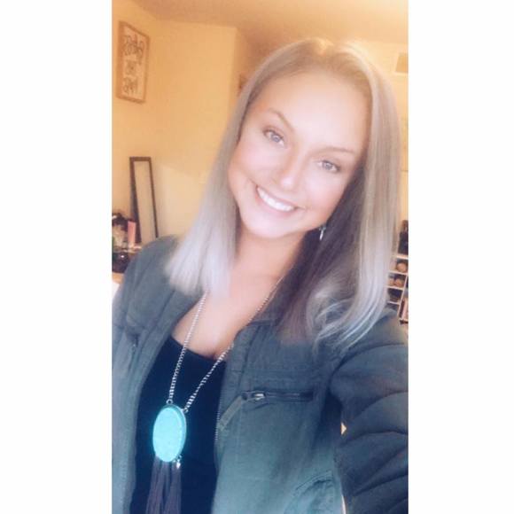 Profile Picture of Tabitha Wassall (@tabswassall1220) on Poshmark