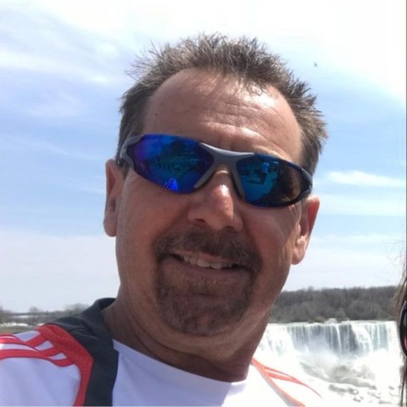 Profile Picture of Manny Dacosta (@mannydacosta) on Poshmark