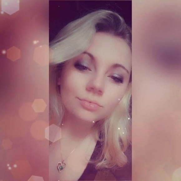 Profile Picture of Taylor Mackey (@taylormackey529) on Poshmark