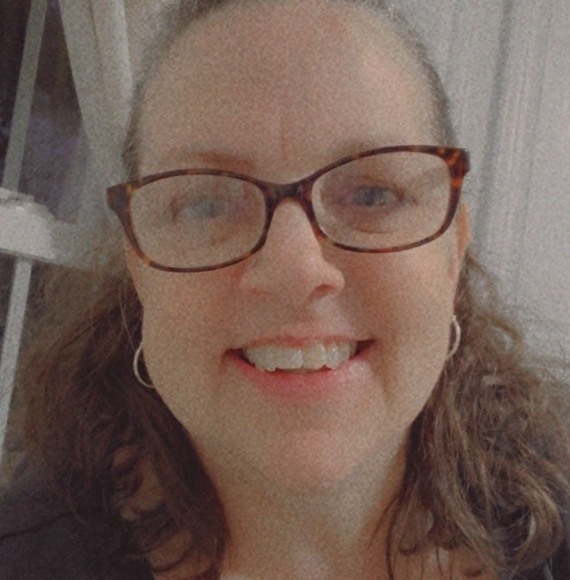 Profile Picture of Tamara Schultz (@isaidself) on Poshmark
