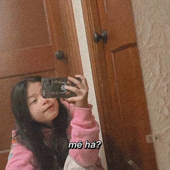 Profile Picture of Trang Nguyễn ái trang (@trang757) on Poshmark