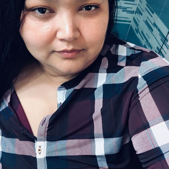 Profile Picture of Bitia Medrano (@bitia35) on Poshmark