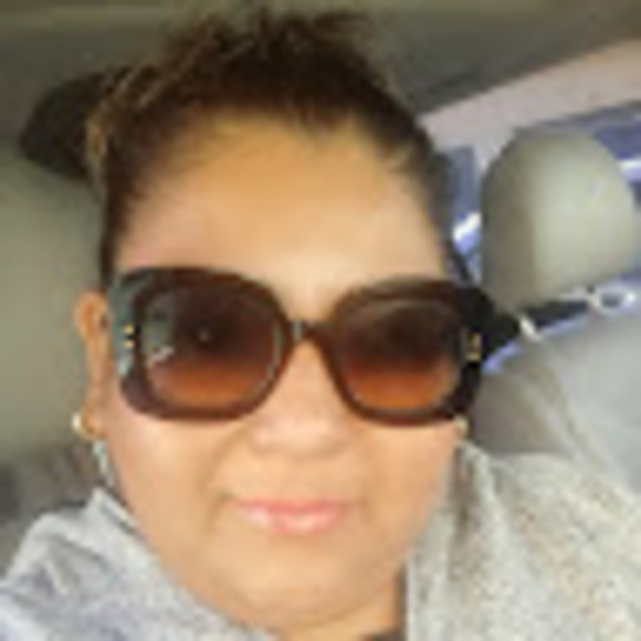 Fabiola Gallardo - Poshmark Profile Picture of Fabiola Gallardo (@fabiolagalla703) on Poshmark