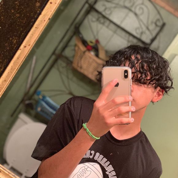 Profile Picture of Markus Almanza (@markus0) on Poshmark