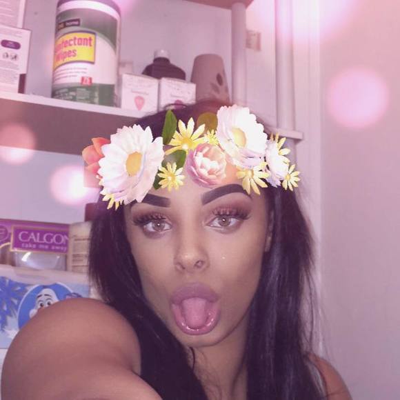 Profile Picture of Kassie Colandrea (@prettygurl_swag) on Poshmark