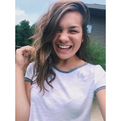 Profile Picture of Hannah Chavez (@hmchavez143) on Twitter