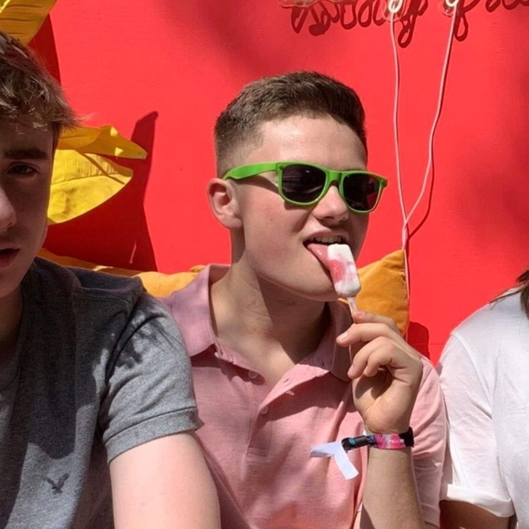 Profile Picture of Shawn Bastien (@shawnbk99) on Poshmark