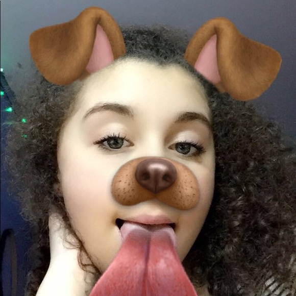 Profile Picture of Emily Mccarty (@emilypelly1) on Poshmark
