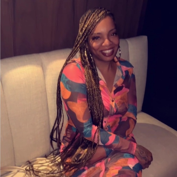 Cheyenne Sims - Poshmark Profile Picture of Cheyenne Sims (@ohhmychyy) on Poshmark