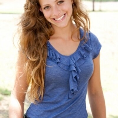 Profile Picture of Libby Steele (@Wedding_Outfits) on Twitter