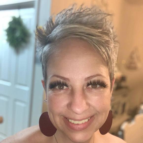 Profile Picture of Robin Green (@mommypower123) on Poshmark