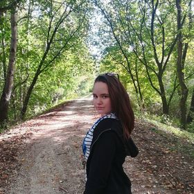 Profile Picture of Simsik Viola (@simsikv) on Pinterest