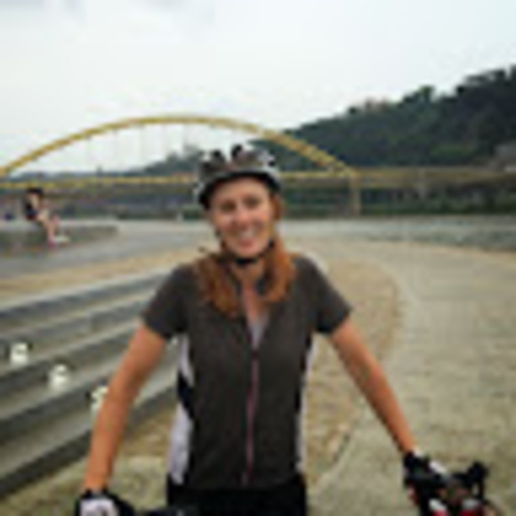 Profile Picture of Cyndi Janetzko (@cyndijanetzko) on Poshmark