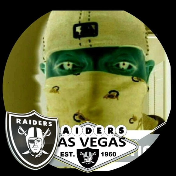 Bigg Chris - Poshmark Profile Picture of Bigg Chris (@biggchris1024) on Poshmark