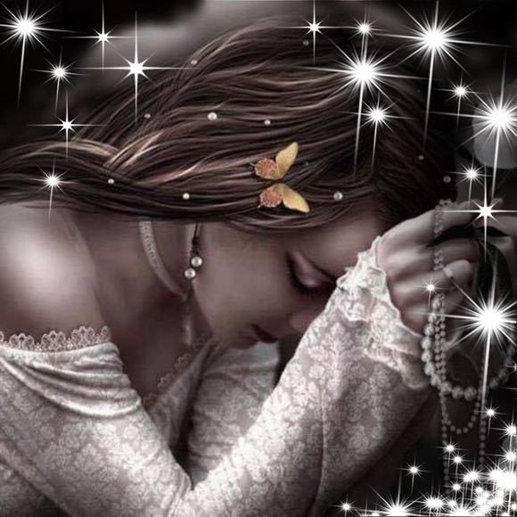 Profile Picture of Amanda Poyer (@asillst1) on Poshmark