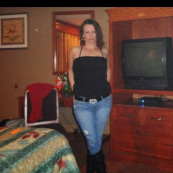Profile Picture of Donna Dufer (@donnad2841) on Poshmark