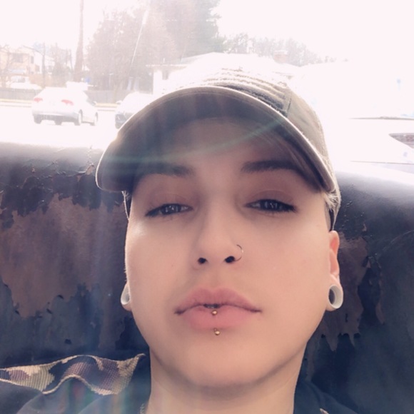Profile Picture of Dannyra Mijares (@dmijares21) on Poshmark