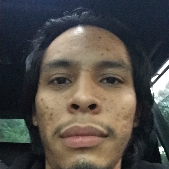 Profile Picture of Cesar Barron (@satiro23) on Poshmark