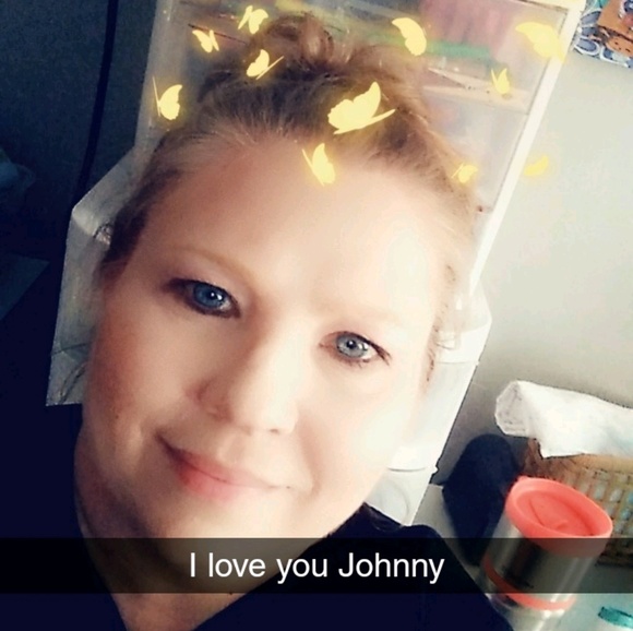 Profile Picture of Mary Clowers (@maryclowers) on Poshmark