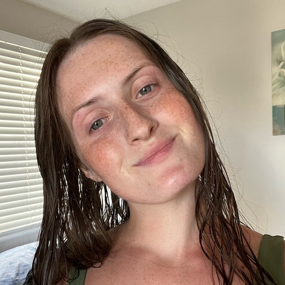 Profile Picture of Allie Rosengarten (@alliecheerrss) on Poshmark