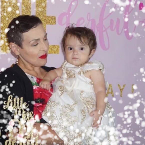 Febe Hernandez - Poshmark Profile Picture of Febe Hernandez (@febehernandez) on Poshmark