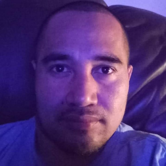 Profile Picture of Jeffrey Edward (@lelyeah) on Poshmark