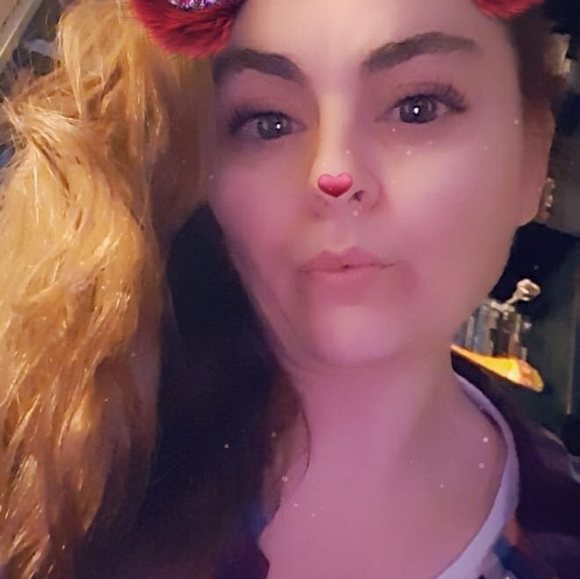 Profile Picture of Julia Mercer (@mercerj1980) on Poshmark