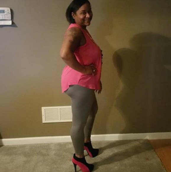Profile Picture of Kim Billups (@stayingsafe2020) on Poshmark