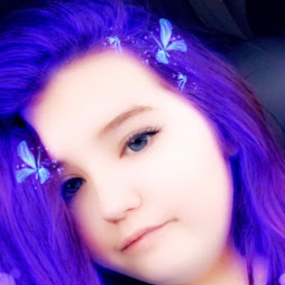 Profile Picture of Jasmine Manowski (@jasmine52605) on Poshmark