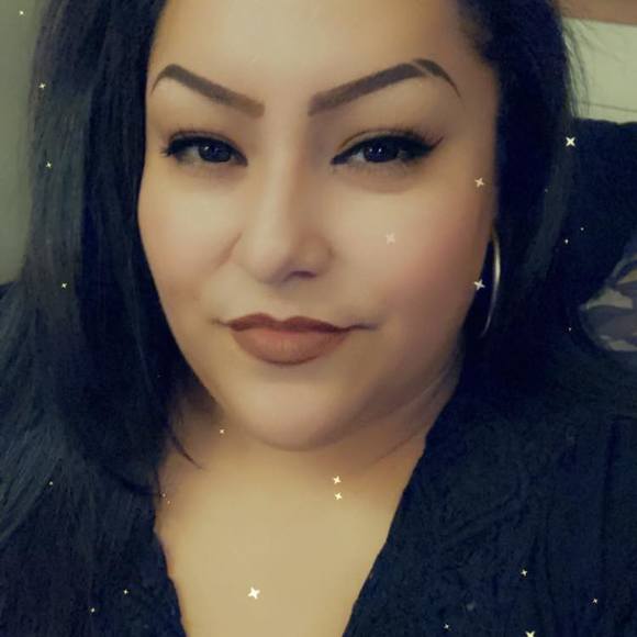 Profile Picture of Yolanda Salgado (@yolymsalgado) on Poshmark