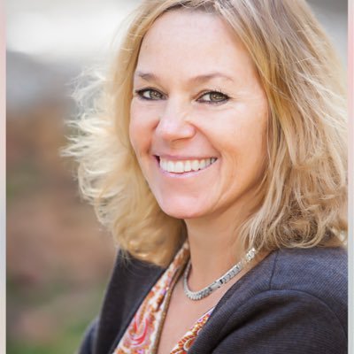 Profile Picture of Mary Warner Cookon Twitter