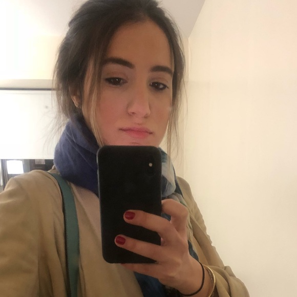 Basak Hancerliogullari - Poshmark Profile Picture of Basak Hancerliogullari (@b22661) on Poshmark