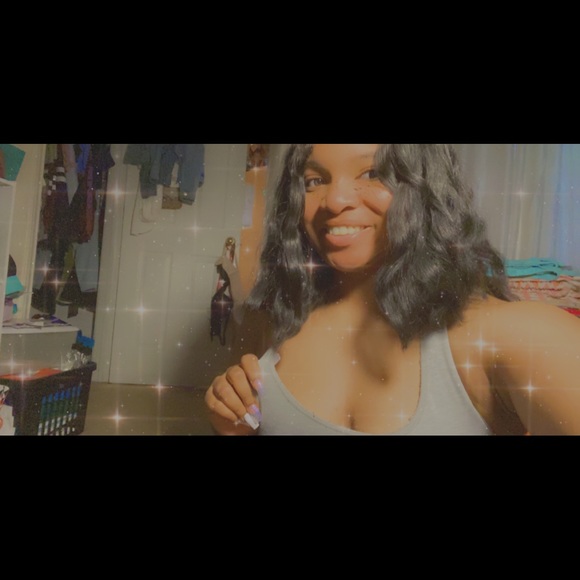 Profile Picture of Norrelle Mitchell (@norri152) on Poshmark