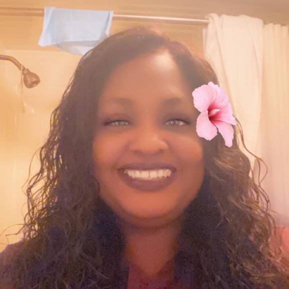 Profile Picture of Tina Dixon (@tinadixon33) on Poshmark