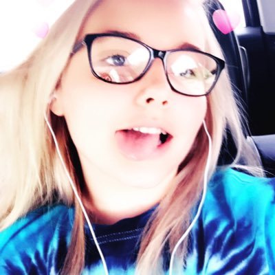 Profile Picture of Bradie Lovelace (@bradie_renee) on Twitter