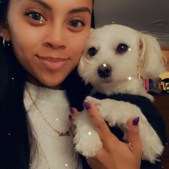 Profile Picture of Ariel abigail Salgado (@aasalgado101) on Poshmark