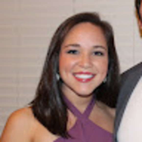 Profile Picture of Emily Sigler (@emilysigler) on Poshmark