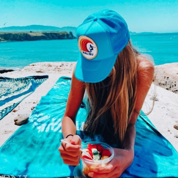 Profile Picture of Julia Pugliese (@juliapugs) on Poshmark