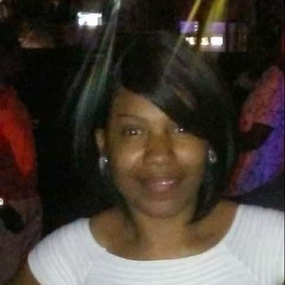 Profile Picture of Kimberly Blow (@nikkiblow82) on Poshmark